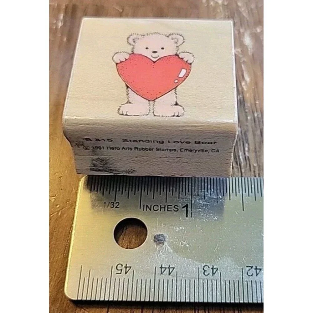 Rubber Stamp - Standing Teddy Bear w/ Heart - Hero Arts  - B415 - 1991